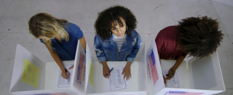 women voting